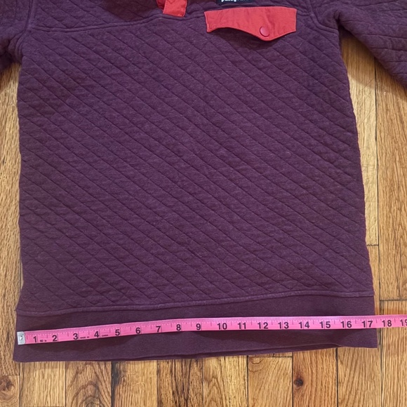 Patagonia quilted 1/4 snap pullover in maroon with red trim - women's size XS - Picture 8 of 12